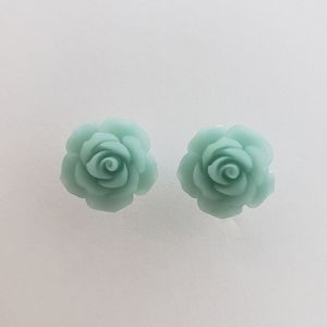 🔵 3/$10 Pale Green Blooming Rose Flower Earrings